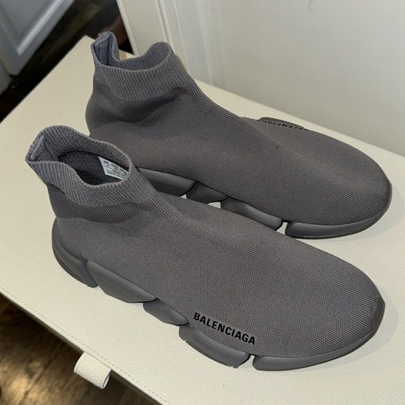 Brand new, never worn, 100% authentic Balenciaga men speed trainers - Picture 7 of 7
